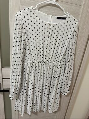 S.I.F. White Long-Sleeve Polka Dot Pleated Mini Dress
